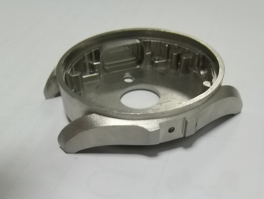 Formowanie wtryskowe metalowej obudowy zegarka